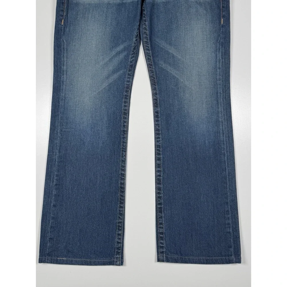 +Y2K True Religion Straight Leg Blue Jeans with Gold Embroidery Flaps - 38x32